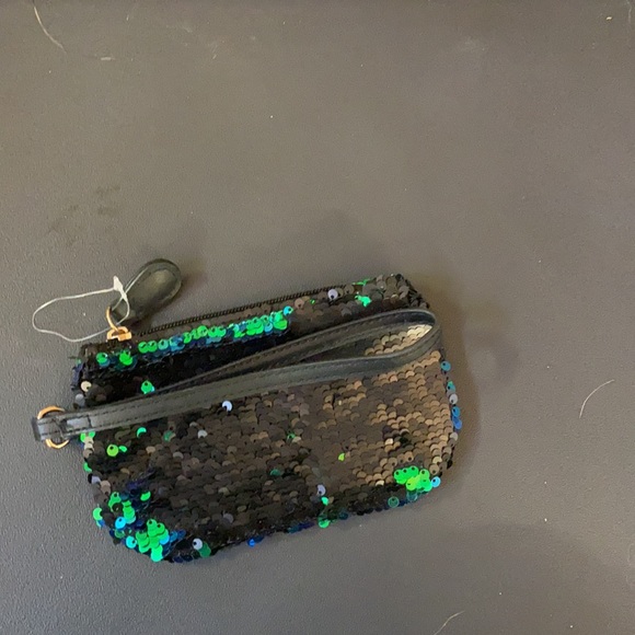 Green and black mini hand bag. Sequin flippable - Picture 2 of 3